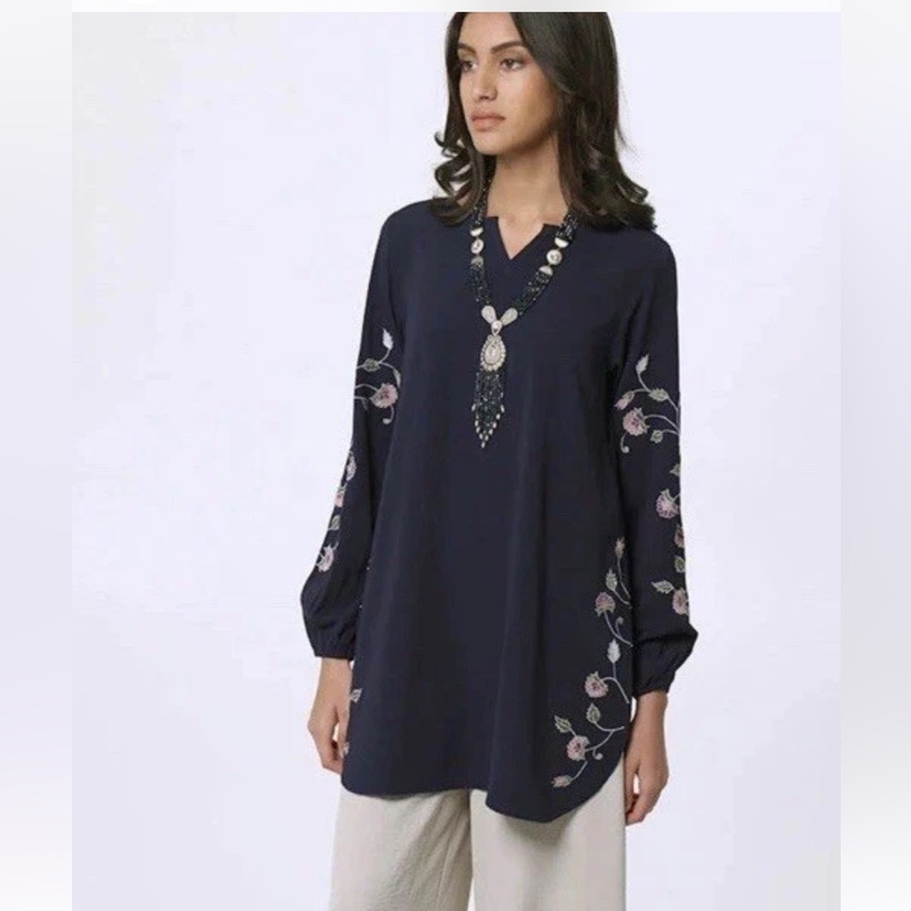 Artizara Women’s Hadeel Embroidered Long Modest Top Navy Pink Size M (8) EUC